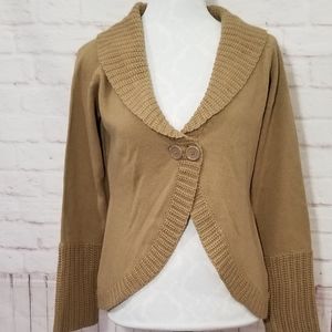 Carly St. Claire Beige cardigan size medium